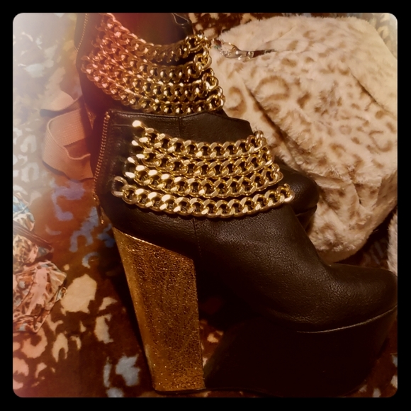 Gold and black chain platform ankle boots - Picture 1 of 4